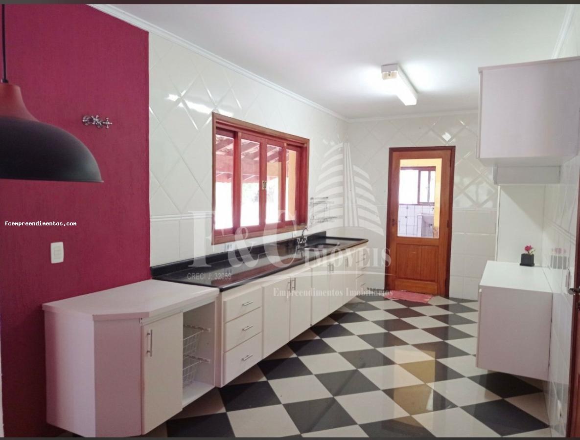 Chácara, 4 quartos, 2500 m² - Foto 1