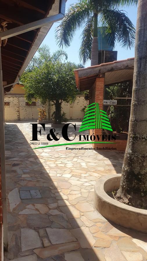 Chácara, 5 quartos, 2000 m² - Foto 1