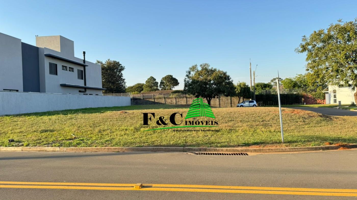 Terreno, 897 m² - Foto 1