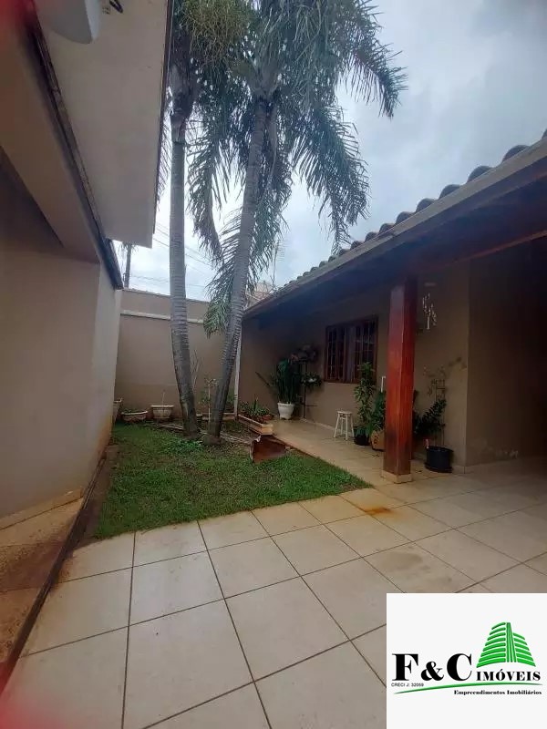 Casa, 3 quartos - Foto 1