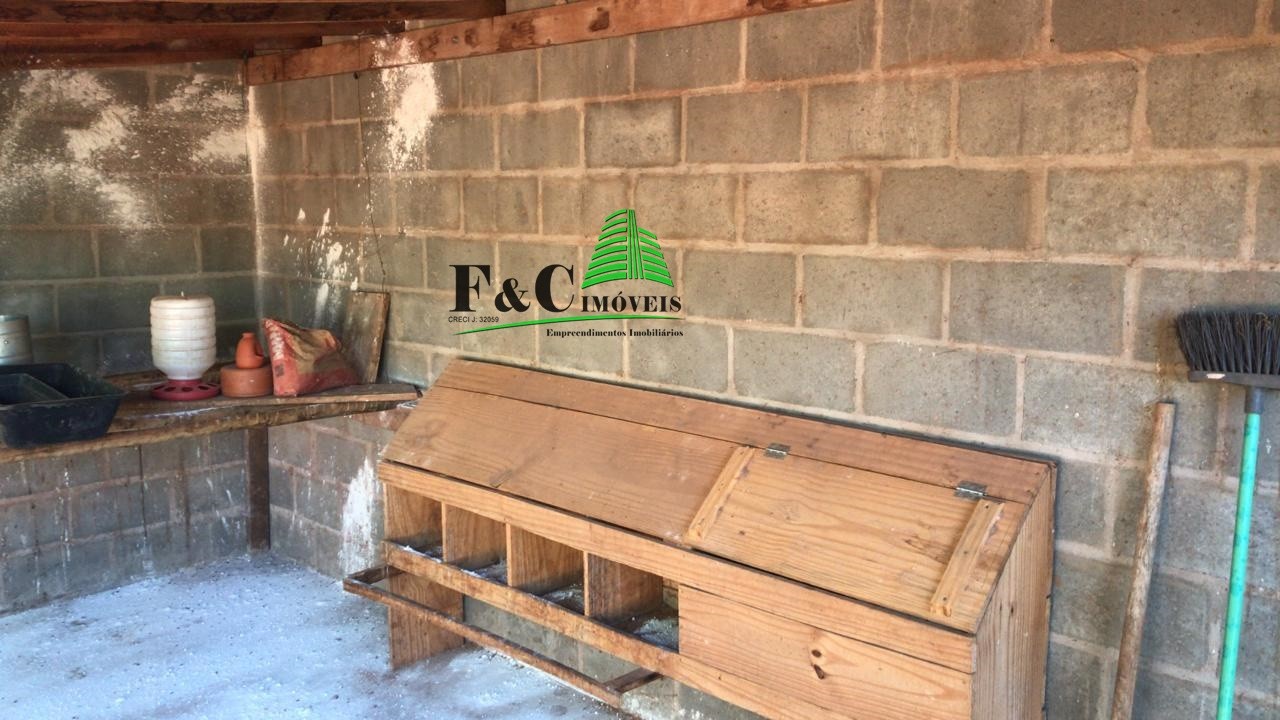 Chácara, 3 quartos, 2574 m² - Foto 1