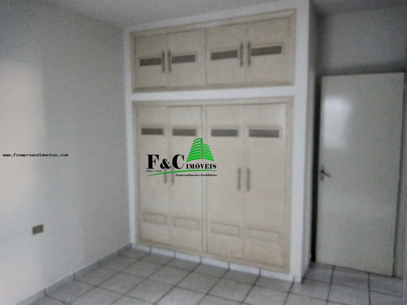 Casa, 3 quartos, 222 m² - Foto 2