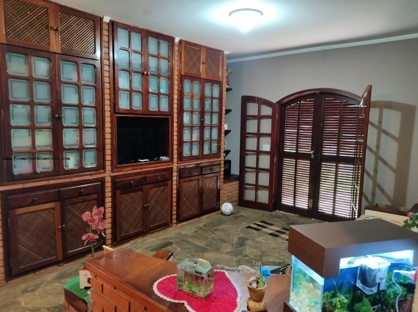 Chácara, 3 quartos, 1380 m² - Foto 1