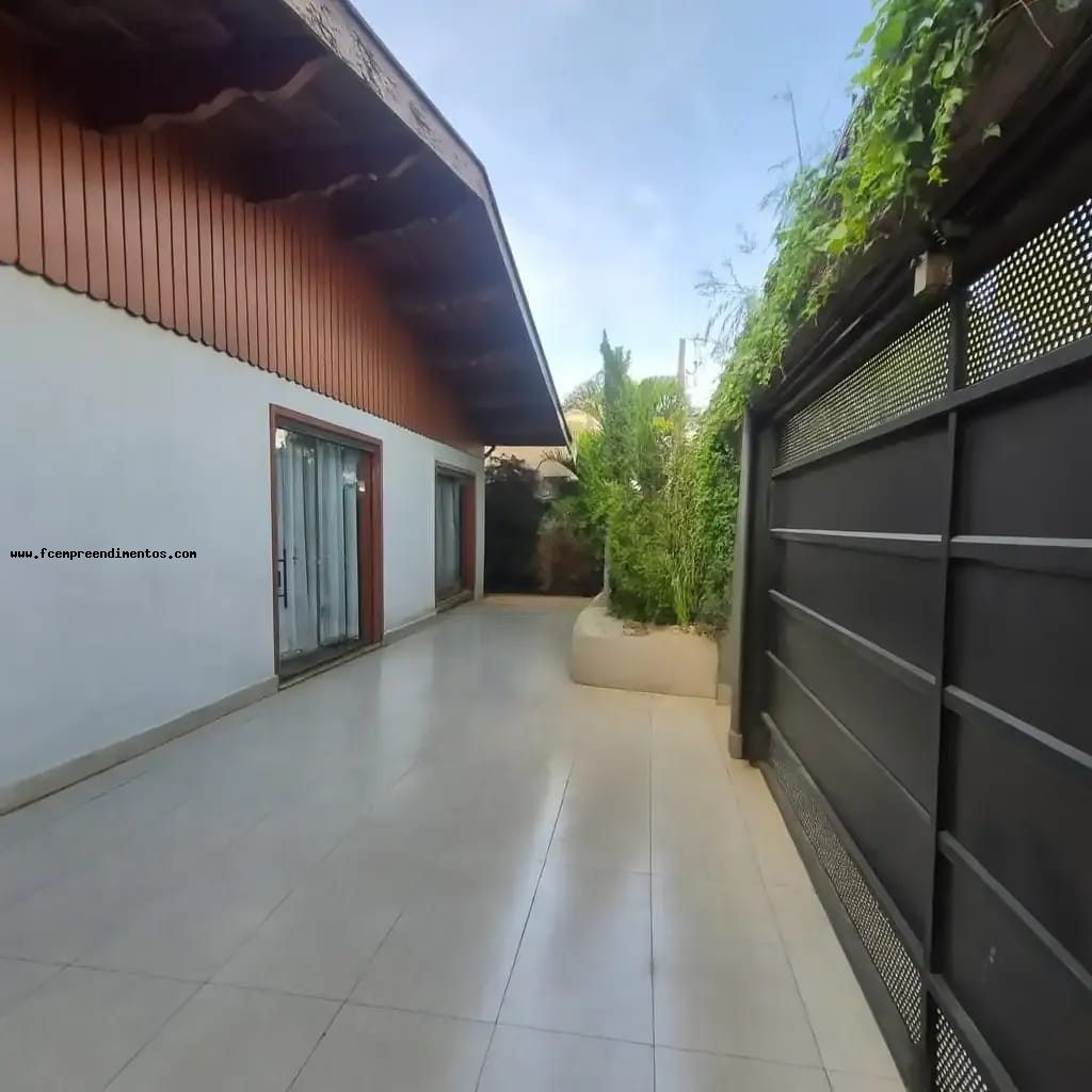 Casa, 3 quartos, 321 m² - Foto 1