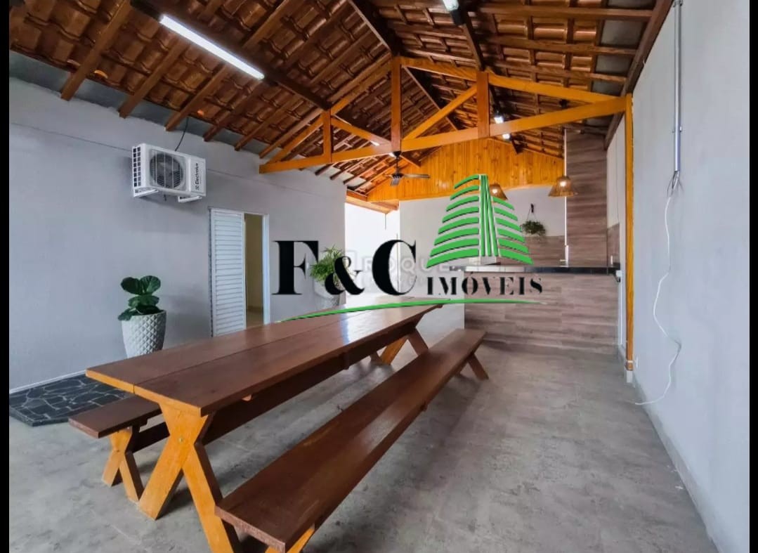 Casa, 3 quartos, 183 m² - Foto 1