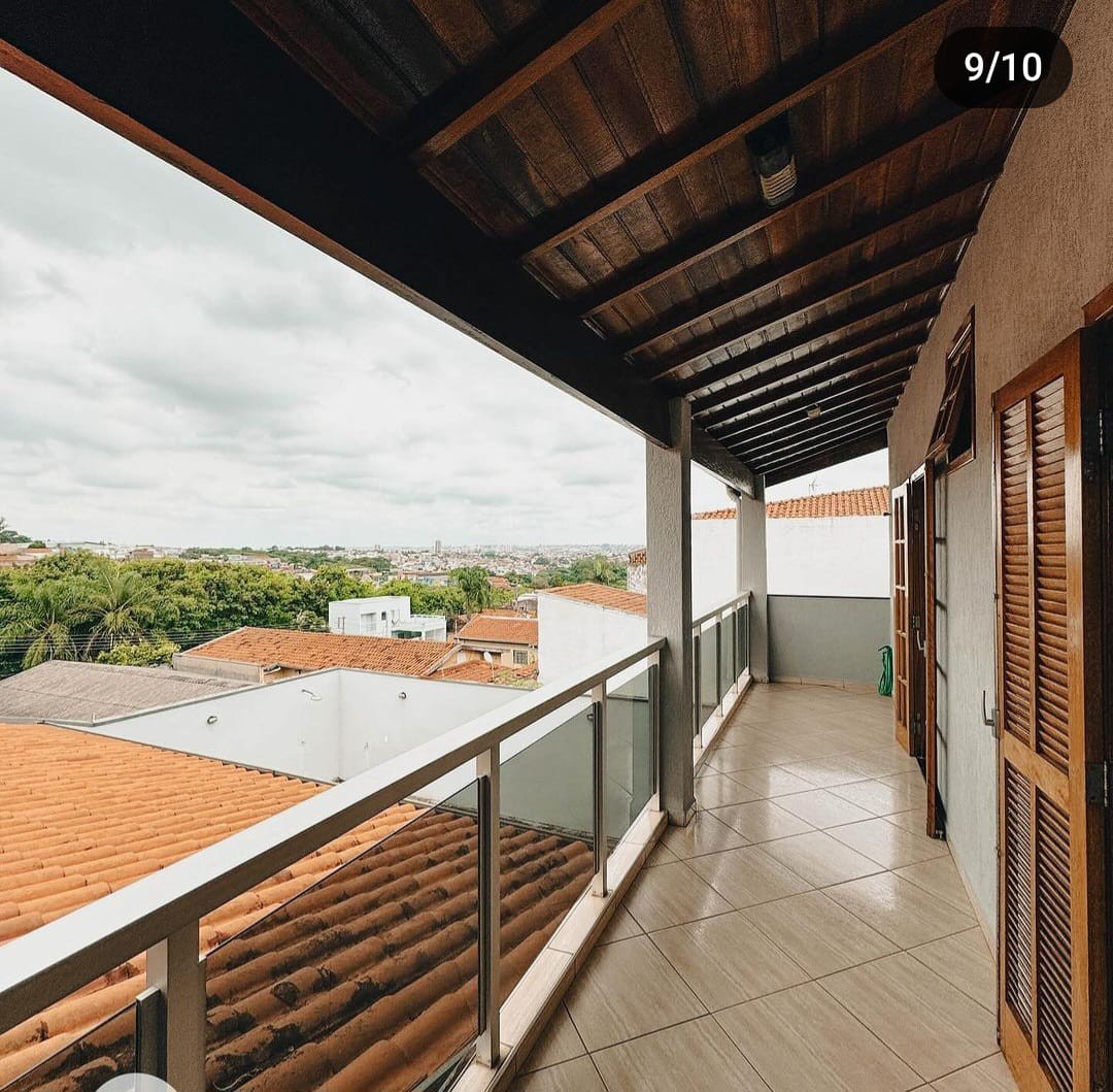 Casa, 3 quartos, 244 m² - Foto 1