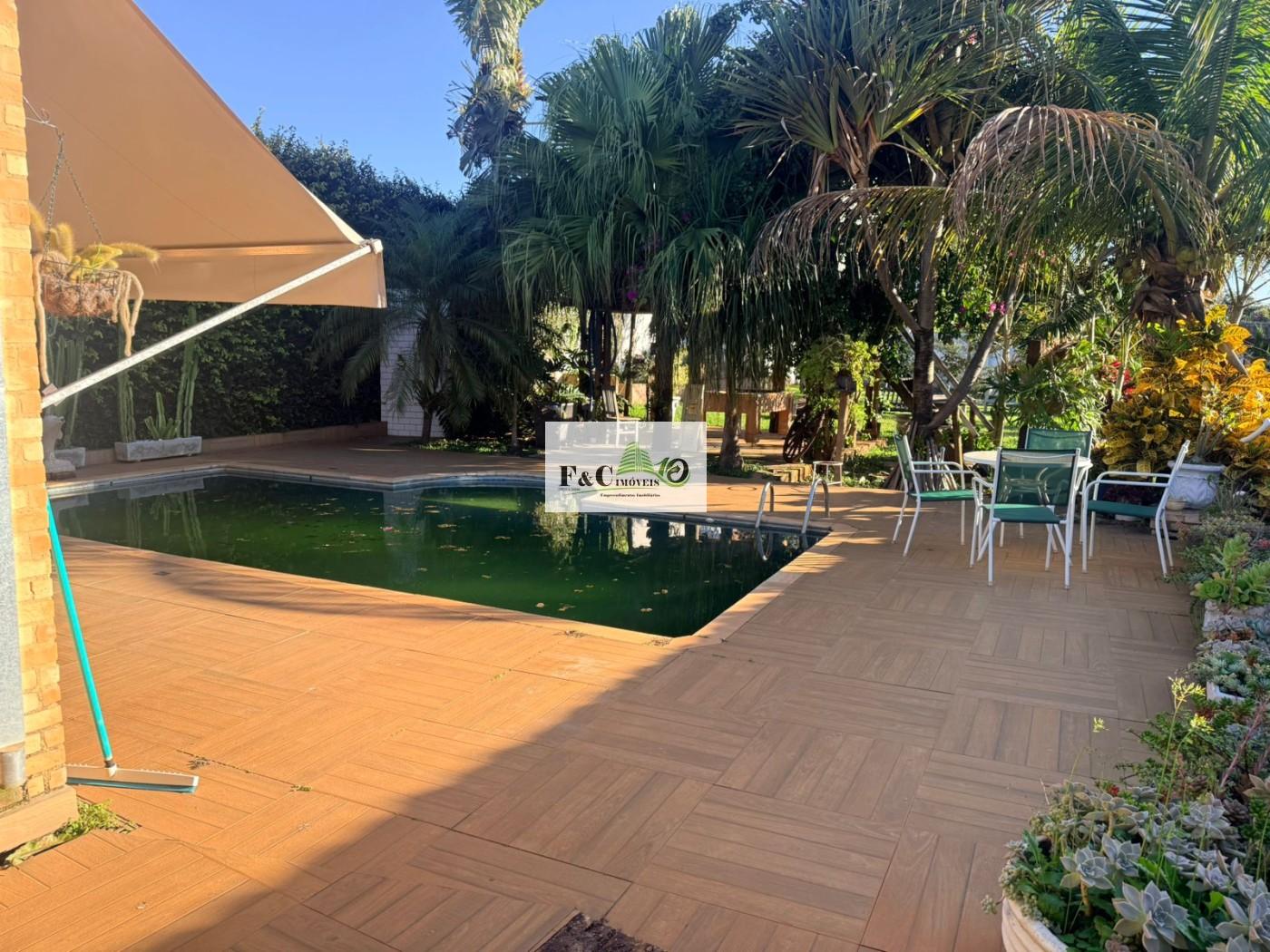 Chácara, 4 quartos, 1800 m² - Foto 1