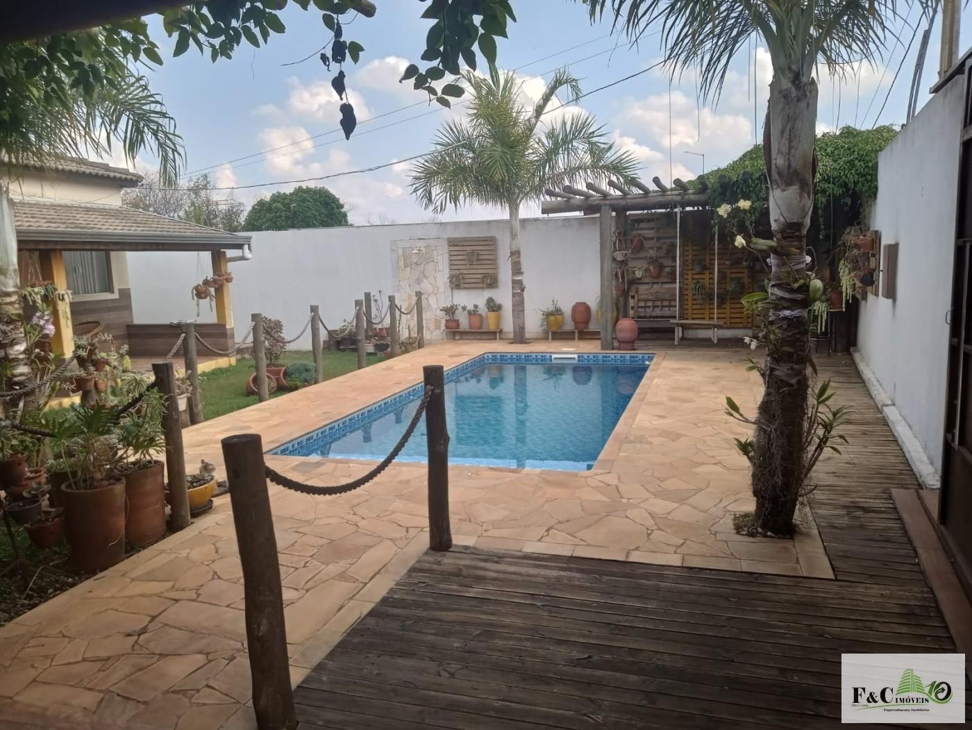 Chácara, 4 quartos, 1000 m² - Foto 1